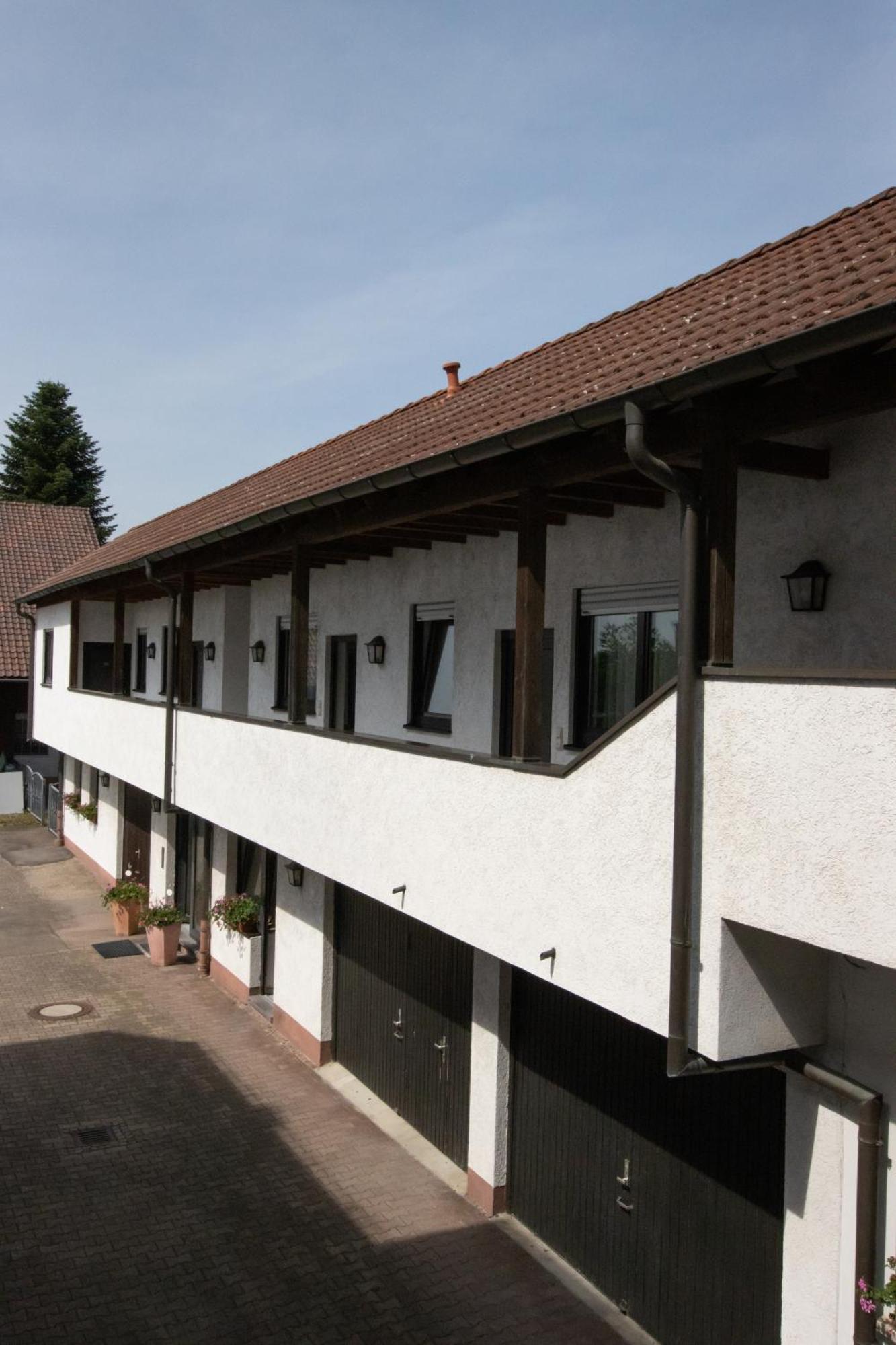 Pension Krone Schwäbisch Gmünd エクステリア 写真