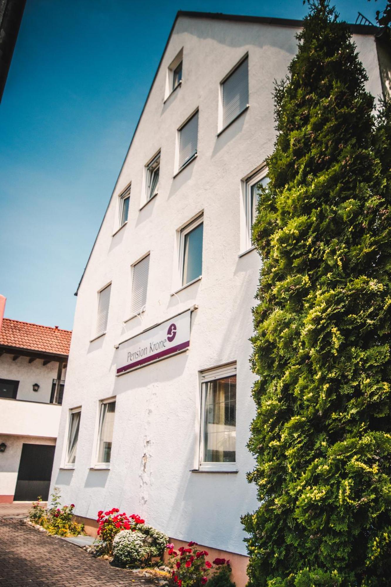 Pension Krone Schwäbisch Gmünd エクステリア 写真