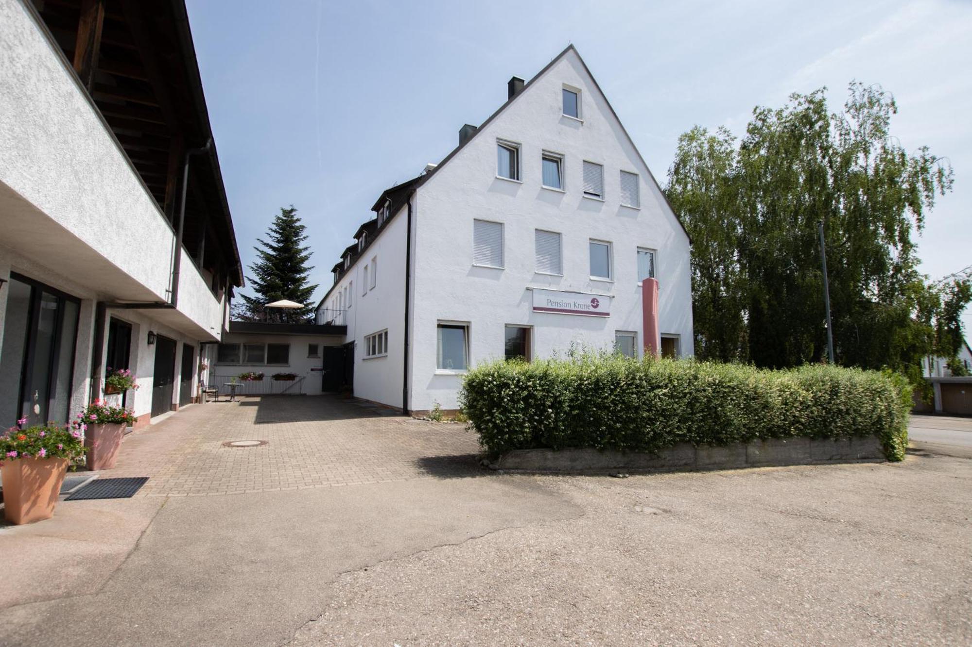 Pension Krone Schwäbisch Gmünd エクステリア 写真